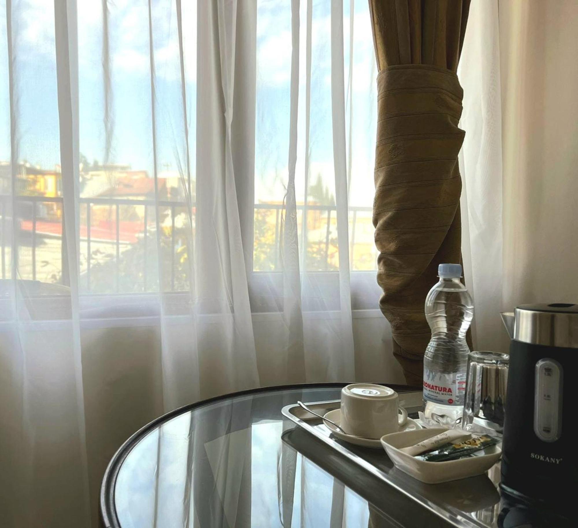 Beaumonde Hotel Tbilisi Esterno foto