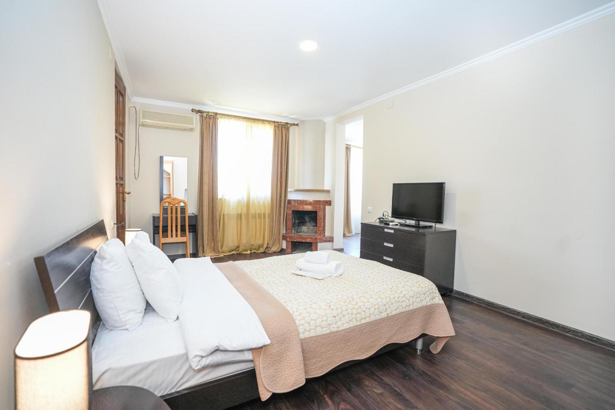 Beaumonde Hotel Tbilisi Esterno foto