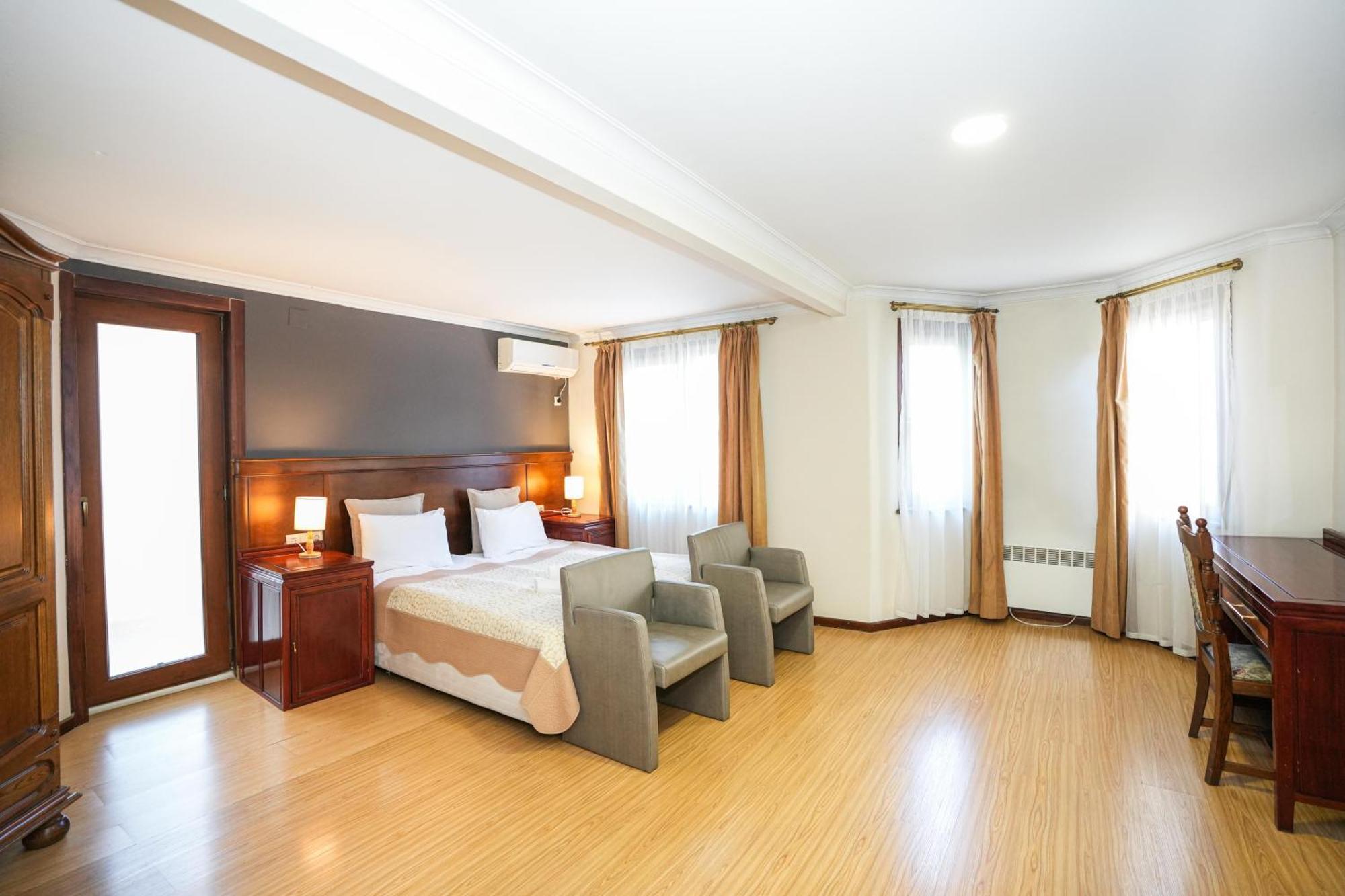 Beaumonde Hotel Tbilisi Esterno foto