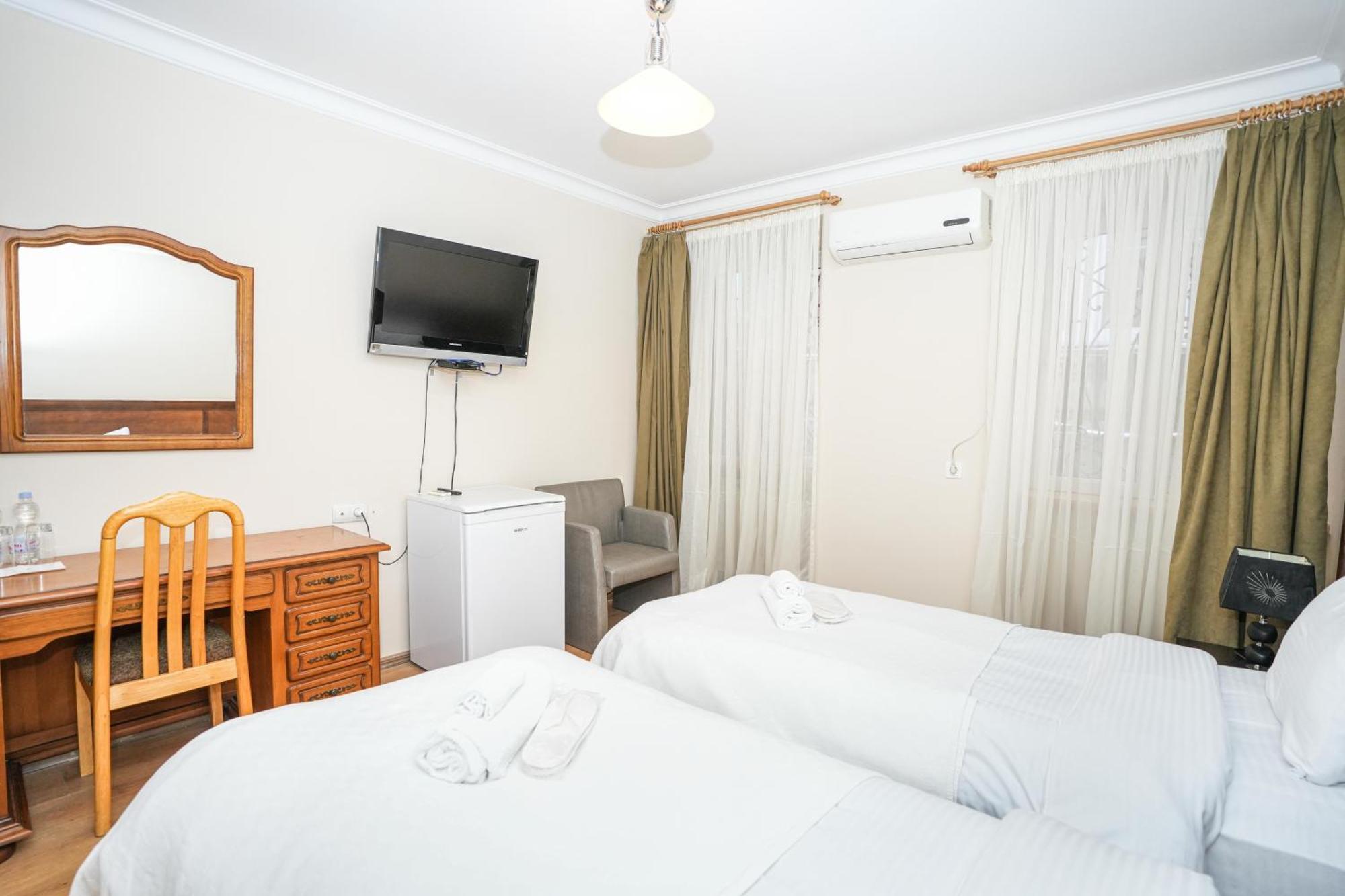 Beaumonde Hotel Tbilisi Esterno foto