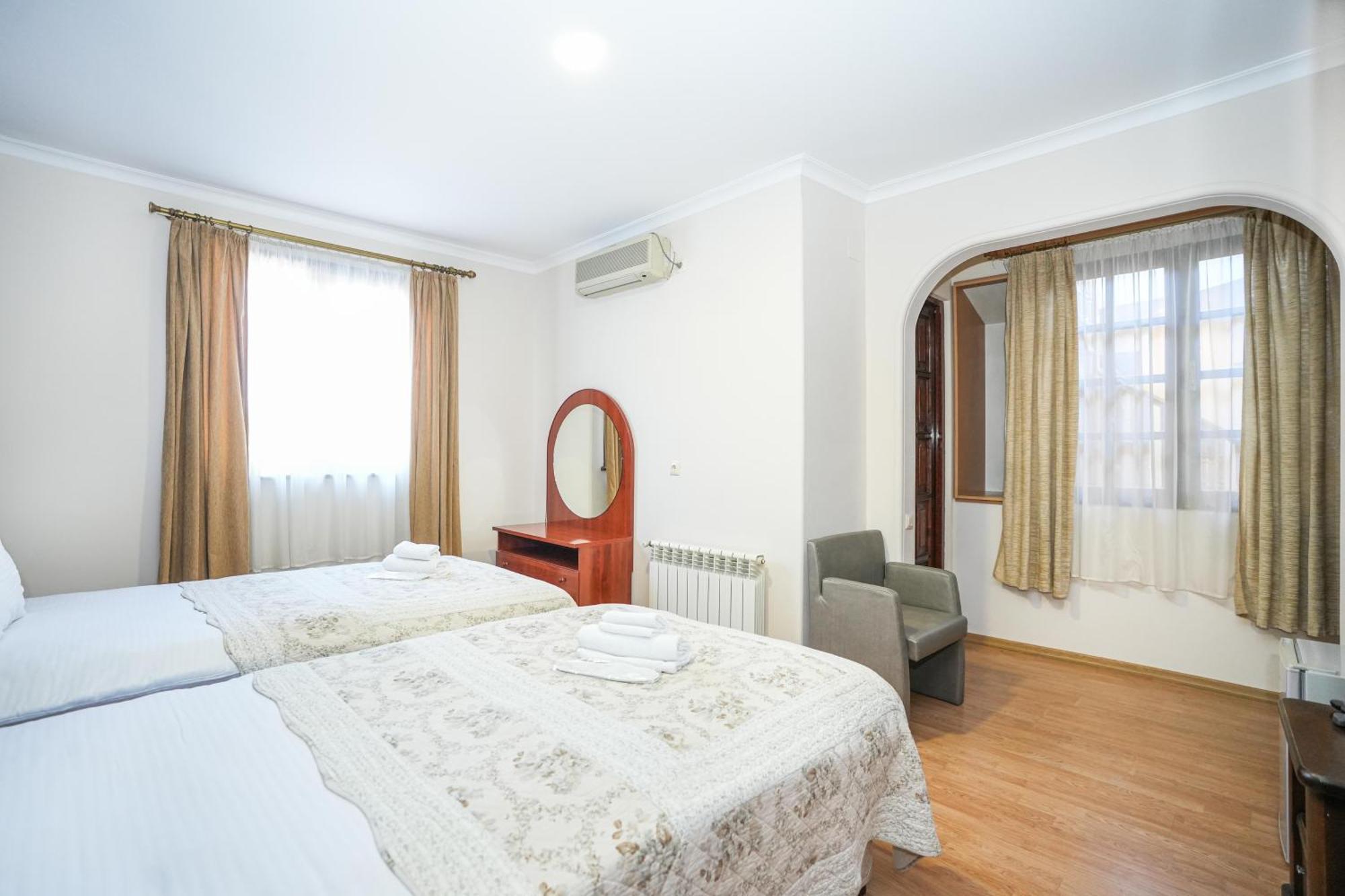 Beaumonde Hotel Tbilisi Esterno foto
